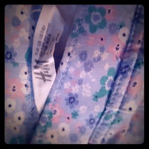 1 oshkosh shirt 1carters shirt 1 pair h&m pants